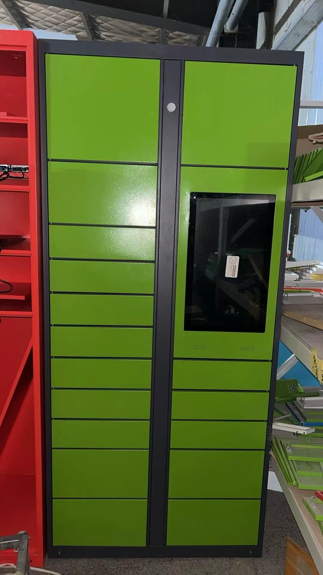 Retail, Supermarket and Fuel Station Hosted Parcel Locker Solution - LinQu智能科技解决方案配图